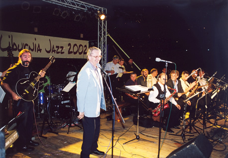 2002