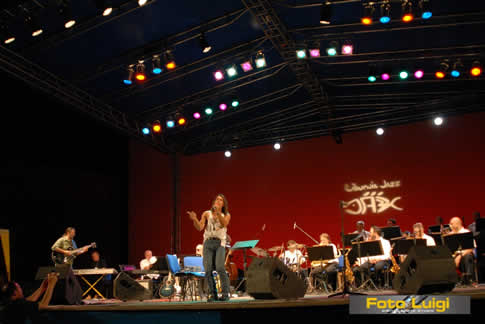 2006
