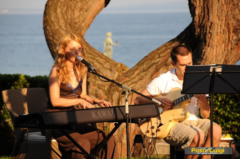 2008