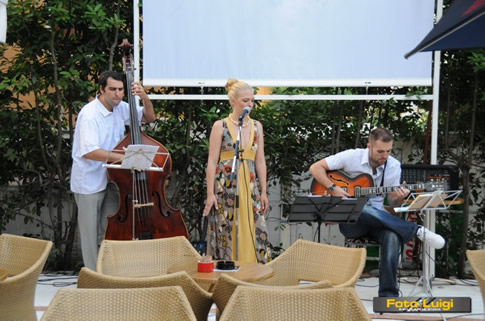 2008