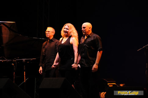 2008