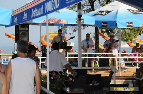 2008