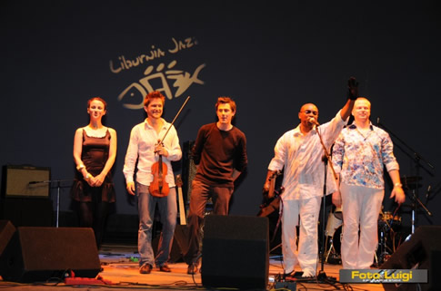 2008